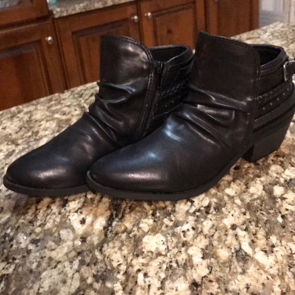 Black Boot / Bootie Ankle - Picture 2 of 5